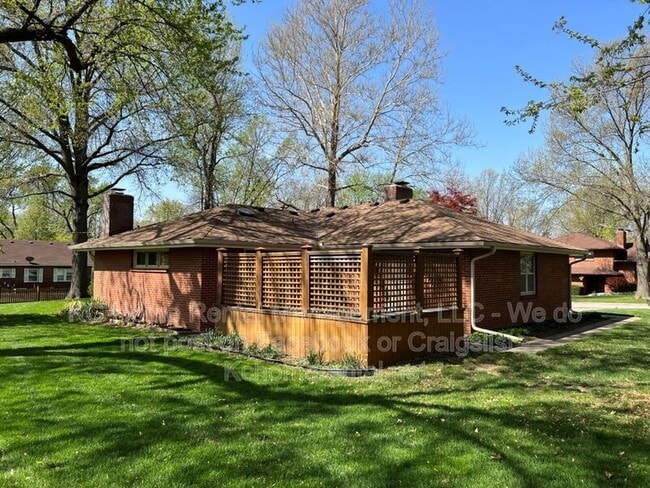 Photo - 5423 Ballentine Ave