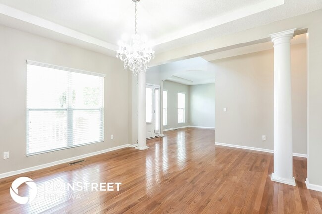 Photo - 594 Jockey Pl