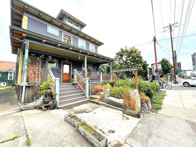 Photo - 4033 SE Hawthorne Blvd Unit B