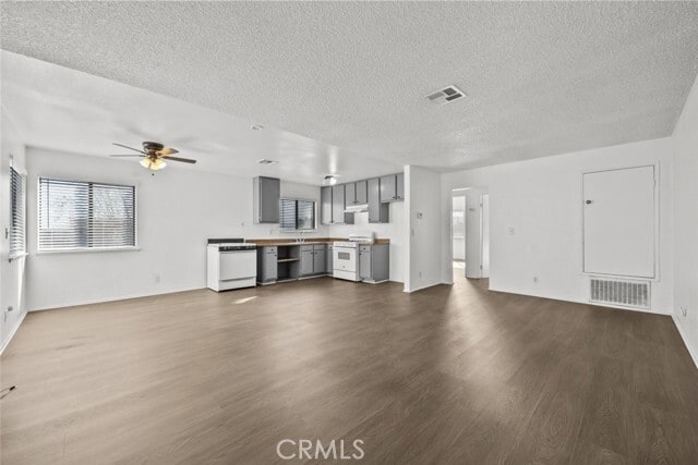 Photo - 38501 Larkin Ave Unit 4