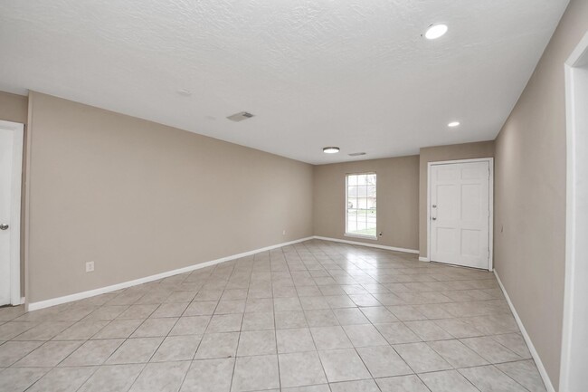 Photo - 11607 Neff St