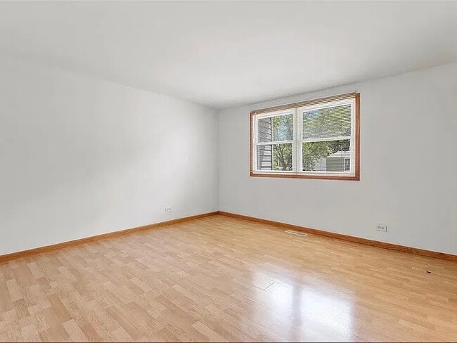 Photo - 2049 Berkshire Cir
