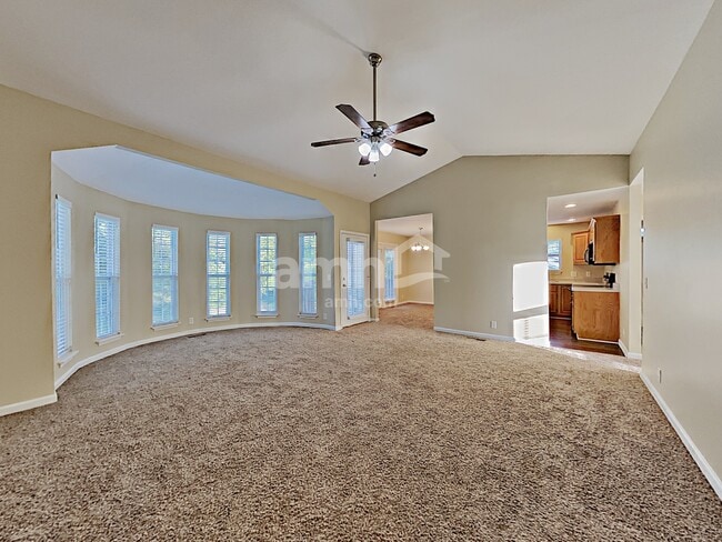 Photo - 540 Windy Rd