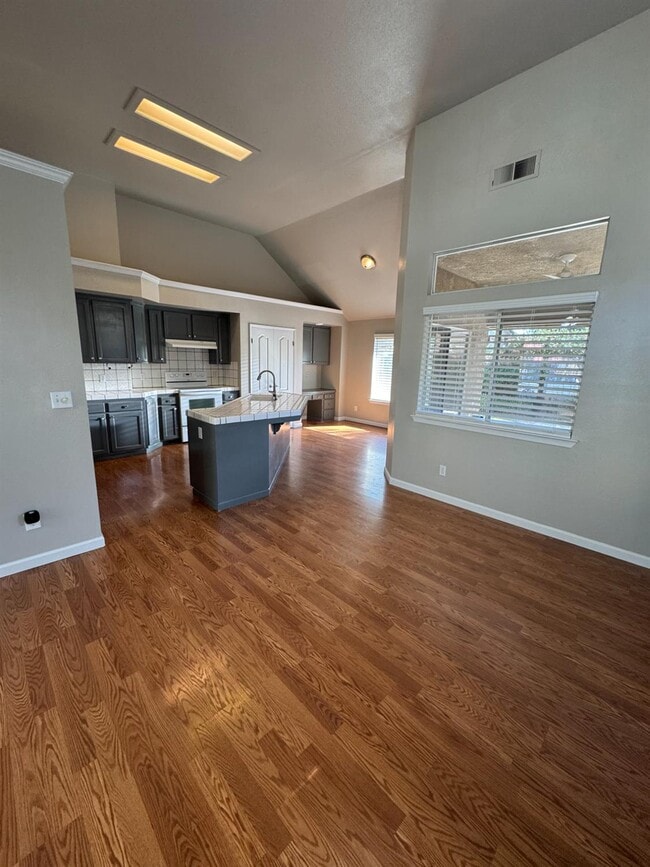 Photo - 1863 E Ryan Ln