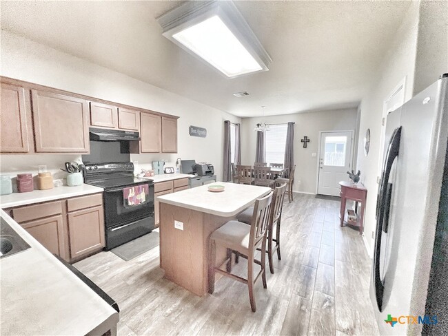 Photo - 2111 Dodge Dr