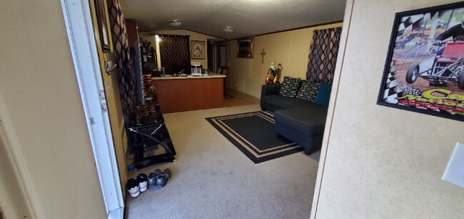 Photo - 8285 Amanda St