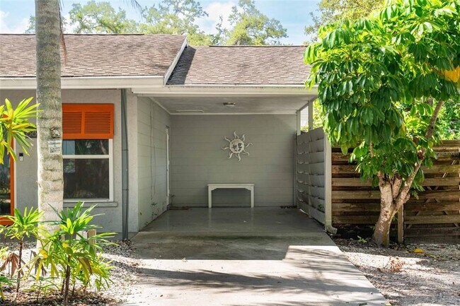 Photo - 680-641 41st St