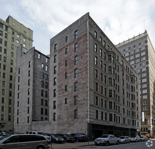 The Mark Twain Building Apartments For Rent in Saint Louis
