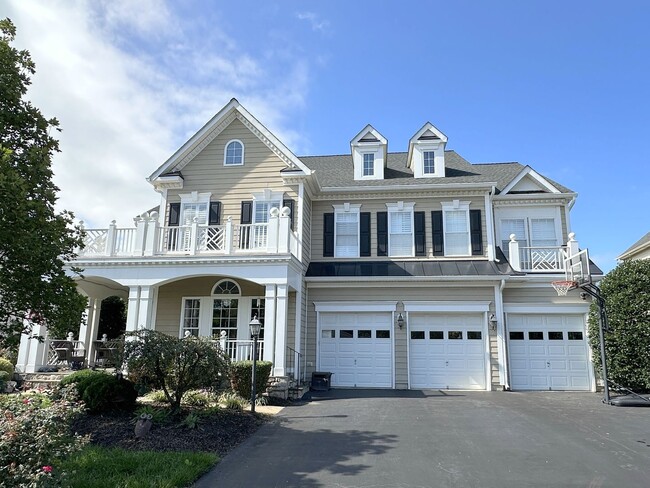 Broadlands 7 Bedroom 7.5 Bath 3 Car Garage... - Broadlands 7 Bedroom 7.5 Bath 3 Car Garage... Casa