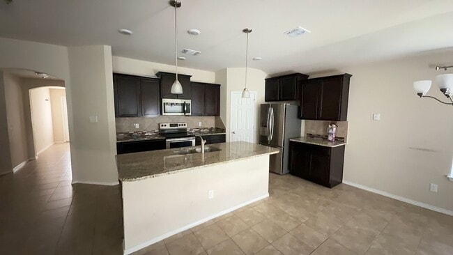 Photo - 4 bedroom 2 bathroom house! HOUSING ACCEPT...