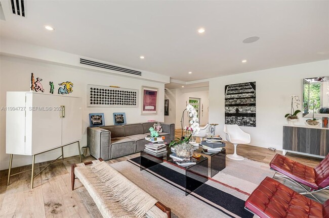 Photo - 79 Shore Dr E