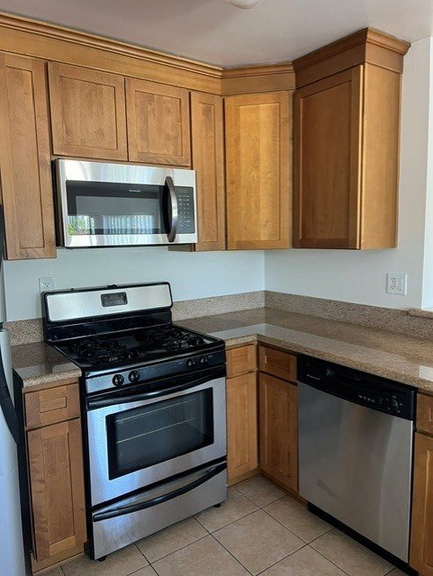 Photo - 20327 Saticoy St Unit 307
