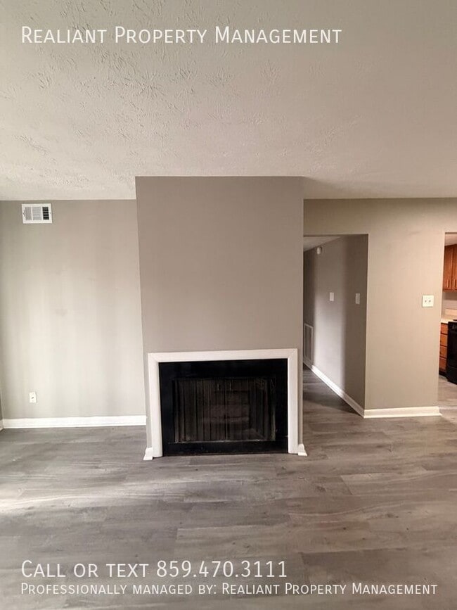 Photo - 2074 Fairmont Ct