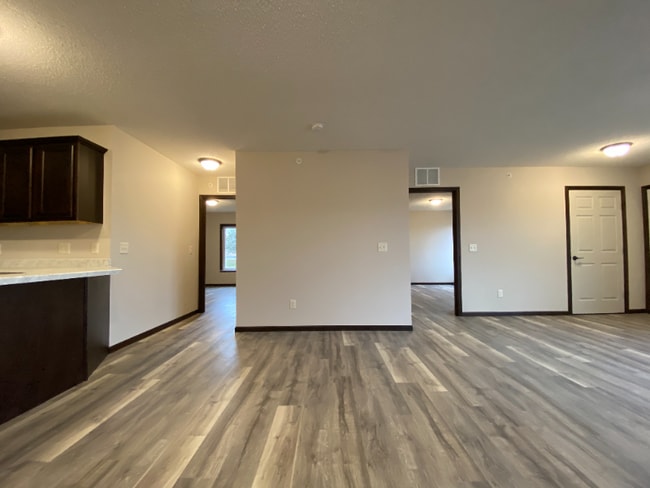 Photo - 2200 4th Ln SE