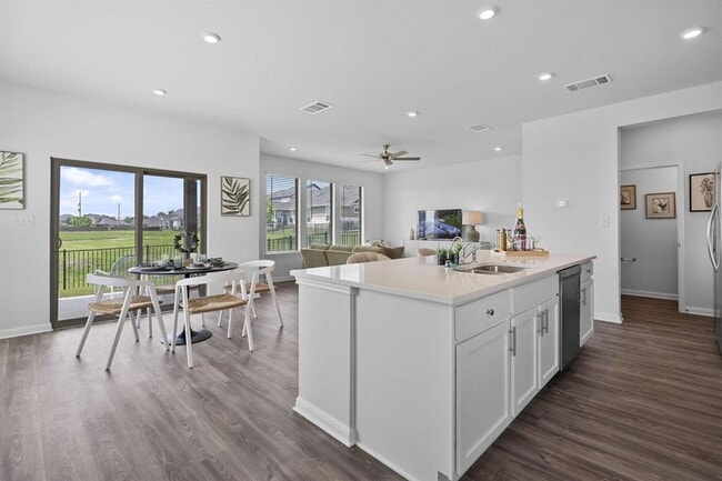 Photo - 20504 Haygrazer Wy