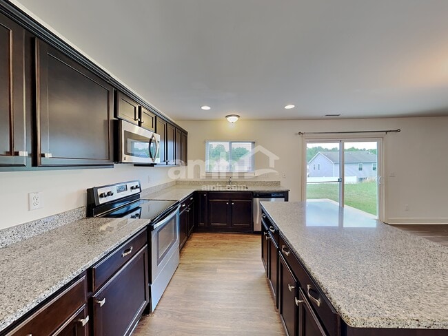 Photo - 255 Plymouth Dr