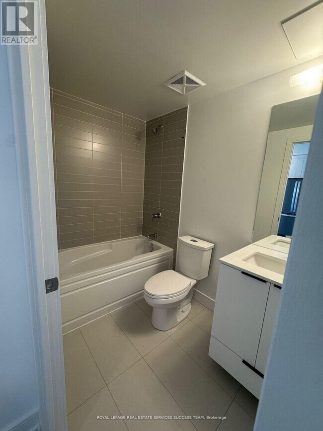 Photo - 1350 Ellesmere Rd Unit 726