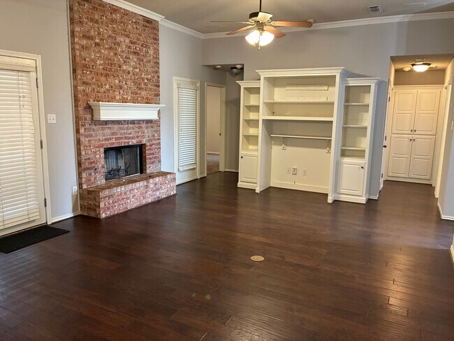 Photo - 1924 77th Pl
