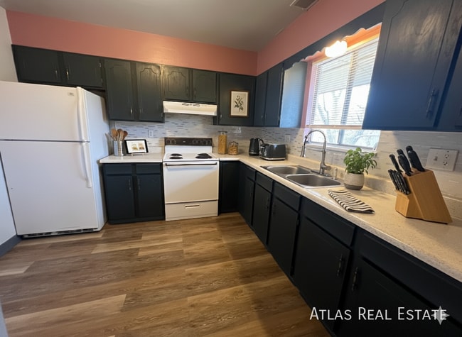 Photo - 1017 Delaware Dr Unit 4