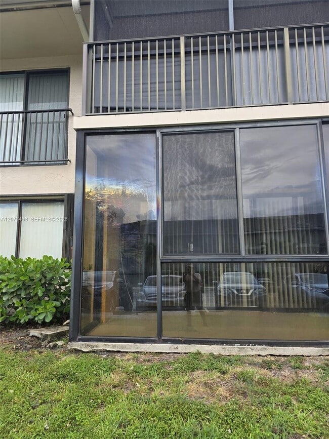 Photo - 5981 Washington St Unit 206
