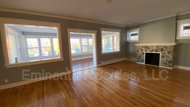 Photo - 7324 S Oglesby Ave