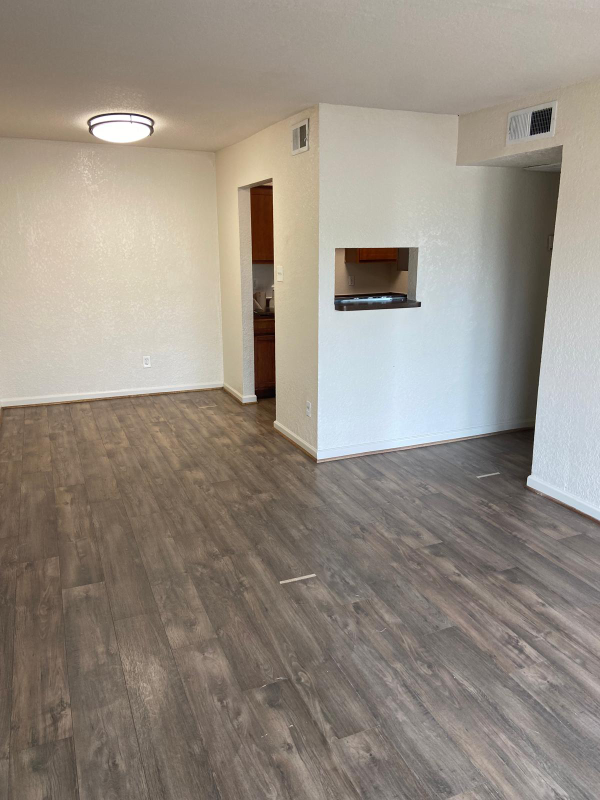 Photo - 8100 Creekbend Dr Apartment