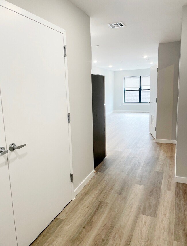 Photo - 198 Harrison St Unidad 203