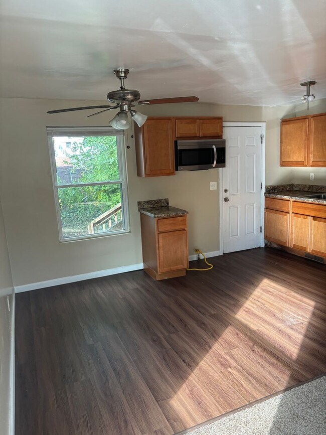 Photo - Euclid 2 Bedroom