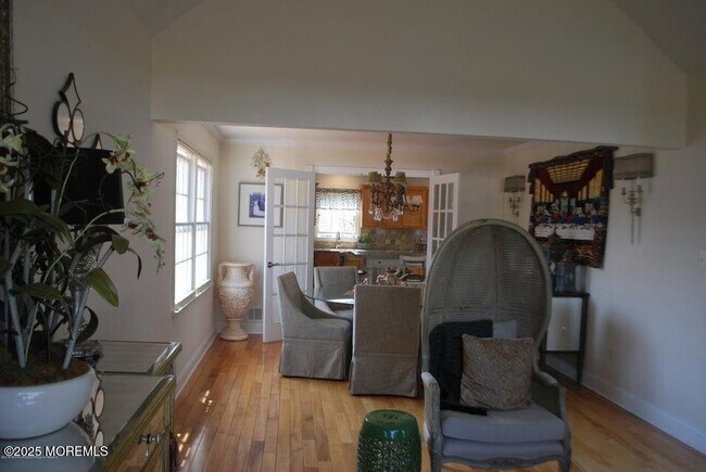 Photo - 203 Sunrise St