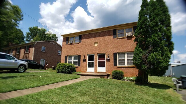 Building Photo - 1305 Belleview Ave