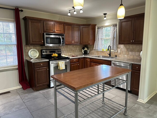 Photo - 2262 Locke Cir