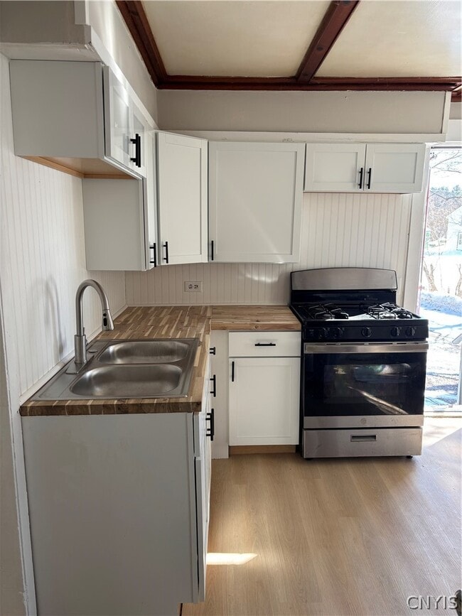 Photo - 108 Maple St