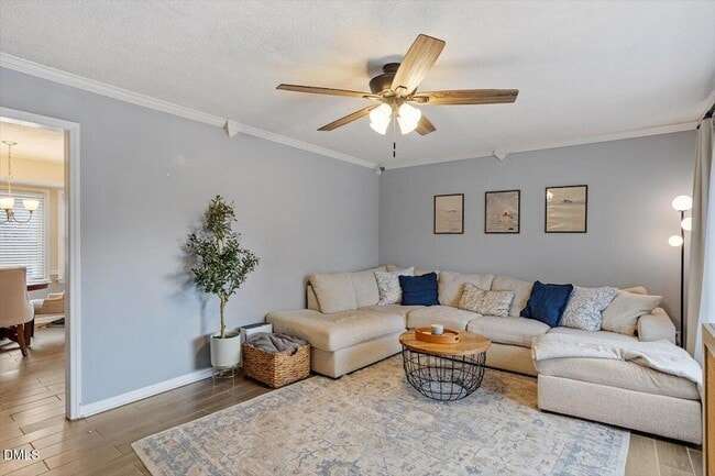 Photo - 204 Charles St