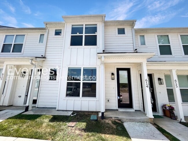 Building Photo - 614 Mason Ward Pl