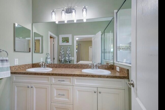 Photo - 4911 Boston Common Glen