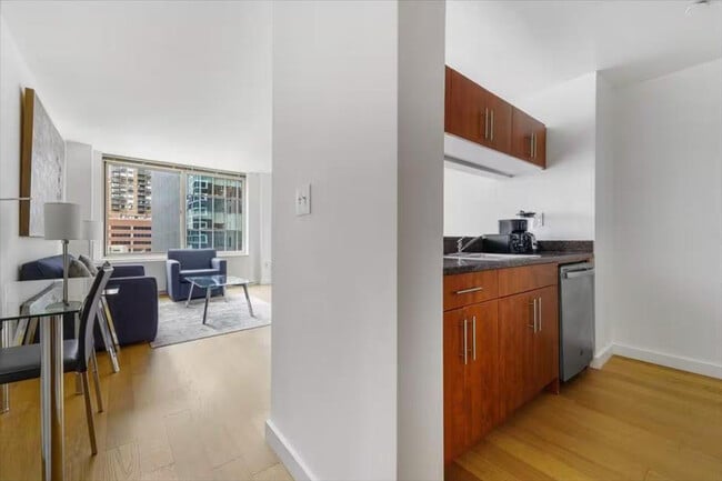 Photo - 254 W 54th St Unidad ID1343855P