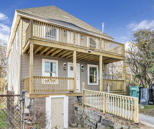Building Photo - 77 Maverick St Unit 1 Rental
