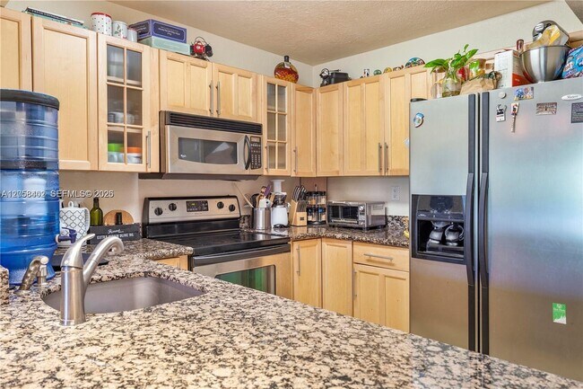 2640 NE 135th St Unit 406