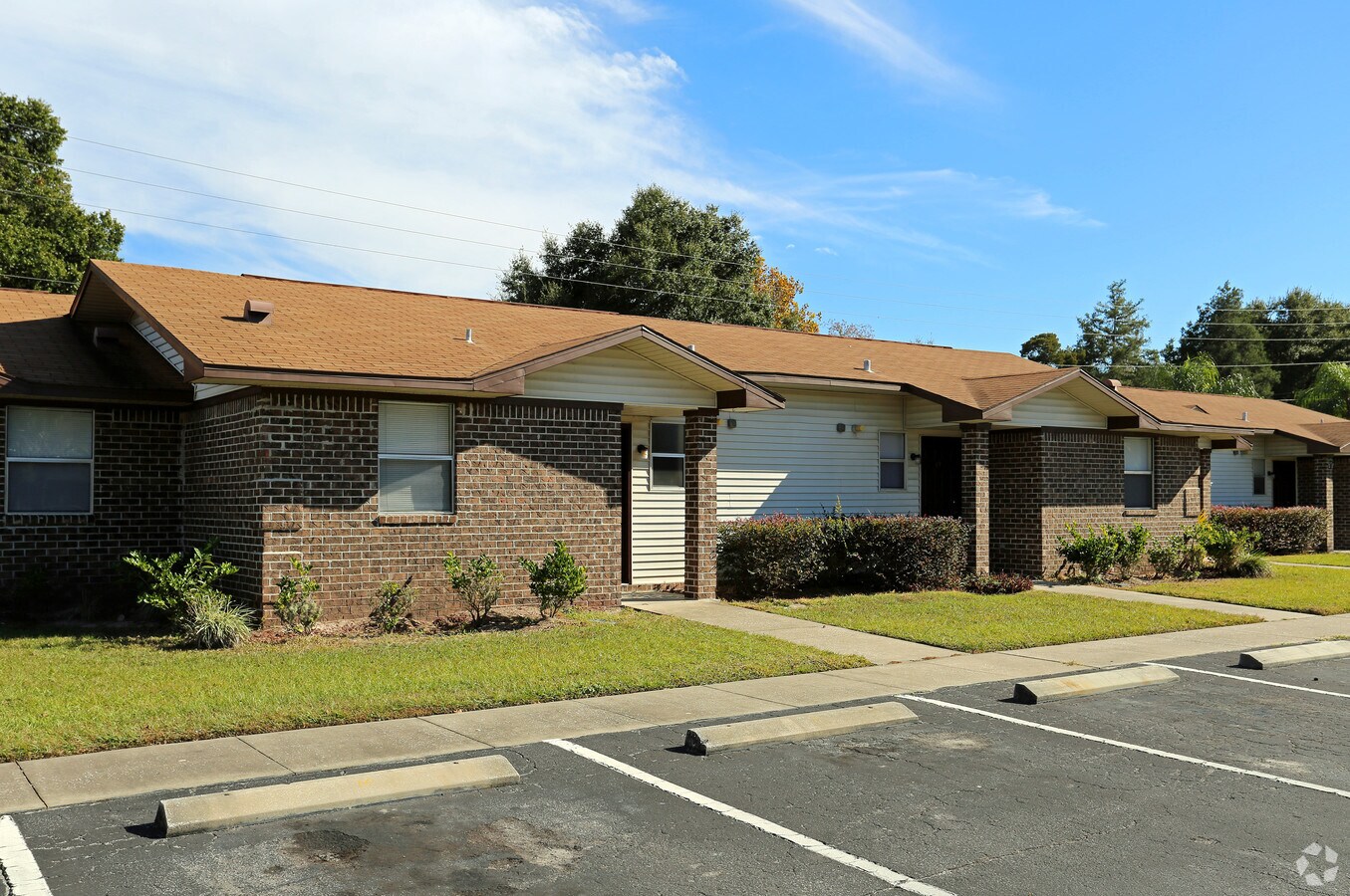Palm Brook - Palm Brook Apartments