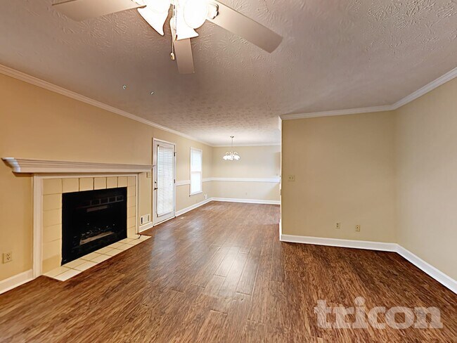 Photo - 605 Lake Dr SW