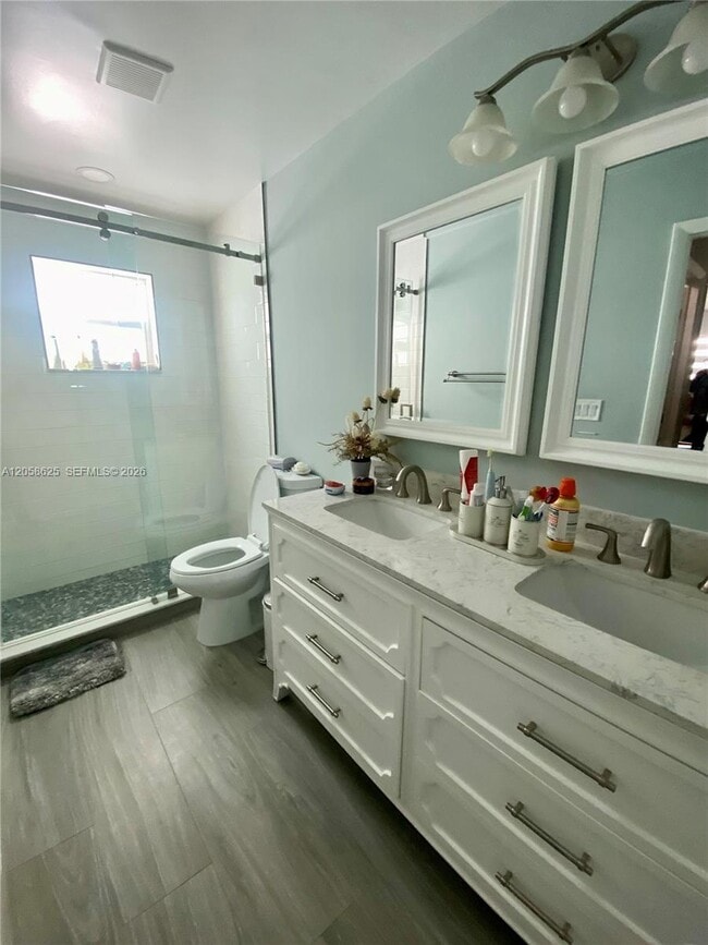 Photo - 2374 SW 11th Ave