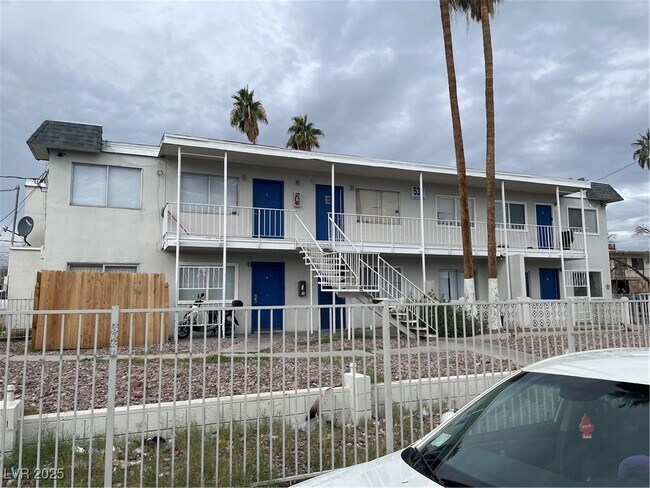 Building Photo - 537 Calcaterra Cir Unit C