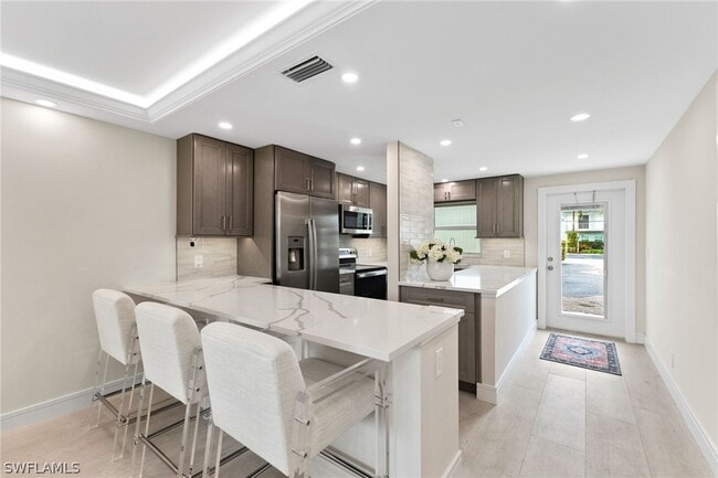 Photo - 620 Broad Ave S Unidad J620