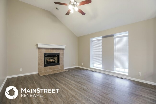 Photo - 1702 Briarwood Ln