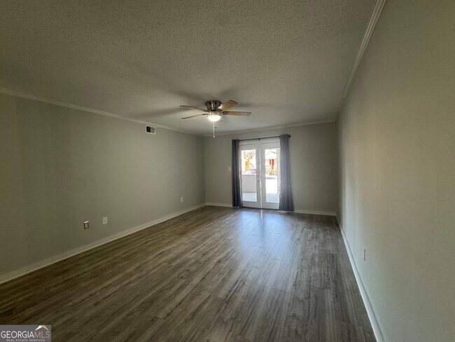 Photo - 2505 W Broad St Unit APT 212