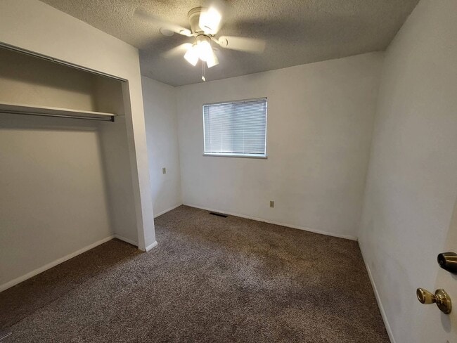 Photo - 1400 Acacia Dr