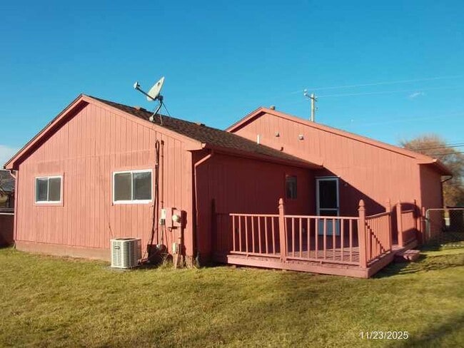 Photo - 16682 Eastland St