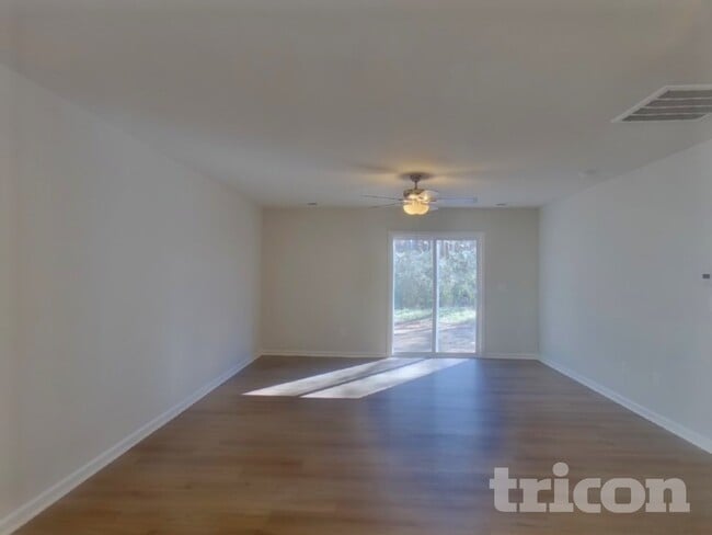 Photo - 139 Clairvale Ct