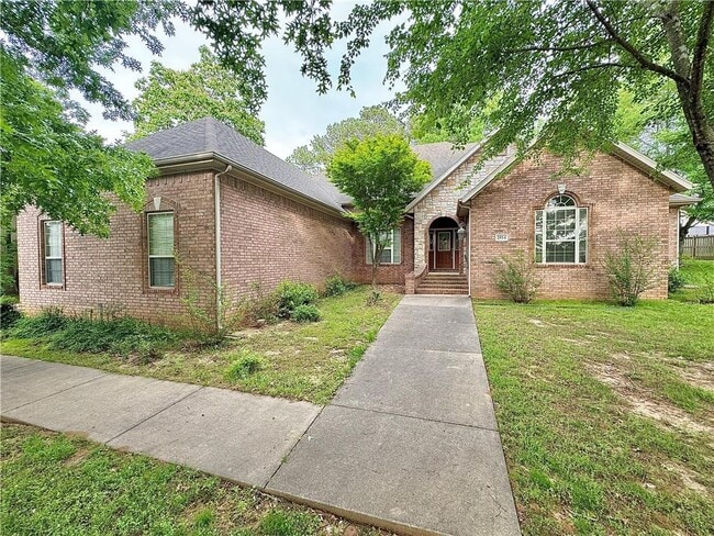 Photo - 2914 S College Dr House