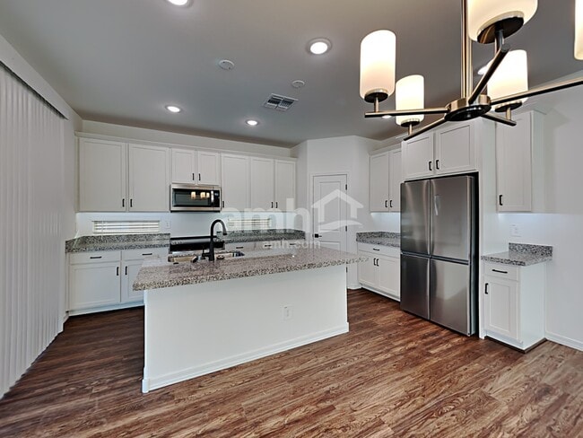 Photo - 795 S 150th Dr
